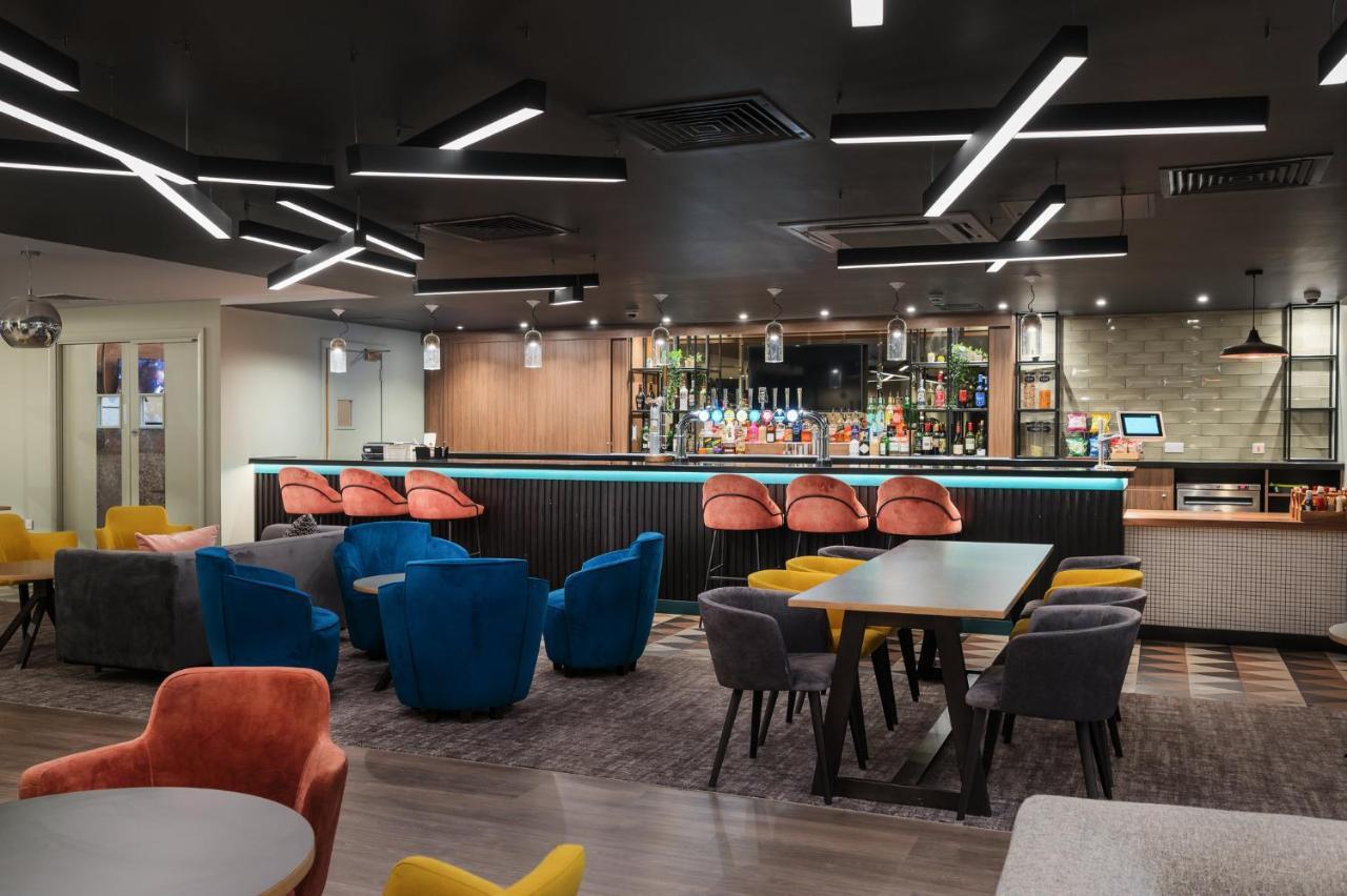 Holiday Inn Rochester-Chatham By Ihg Bagian luar foto