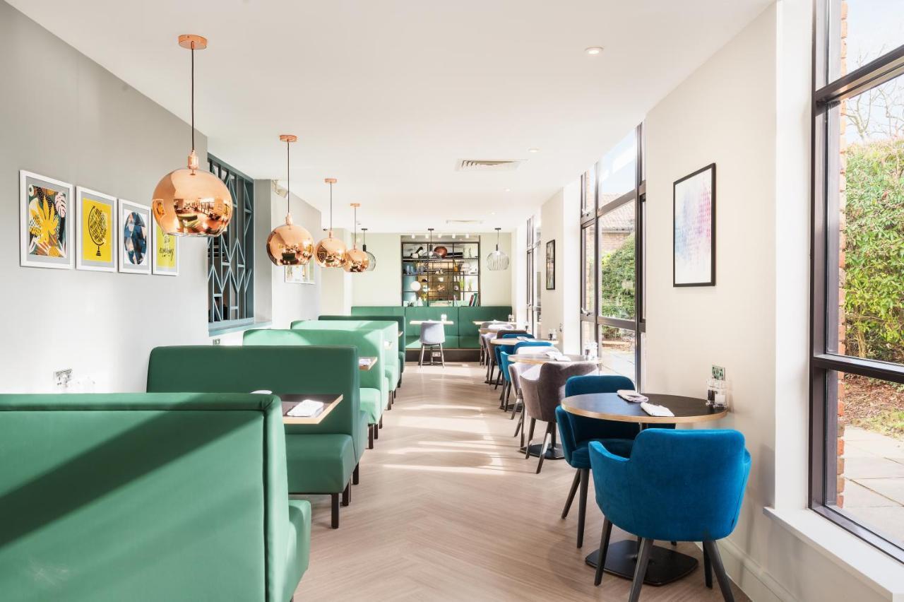 Holiday Inn Rochester-Chatham By Ihg Bagian luar foto