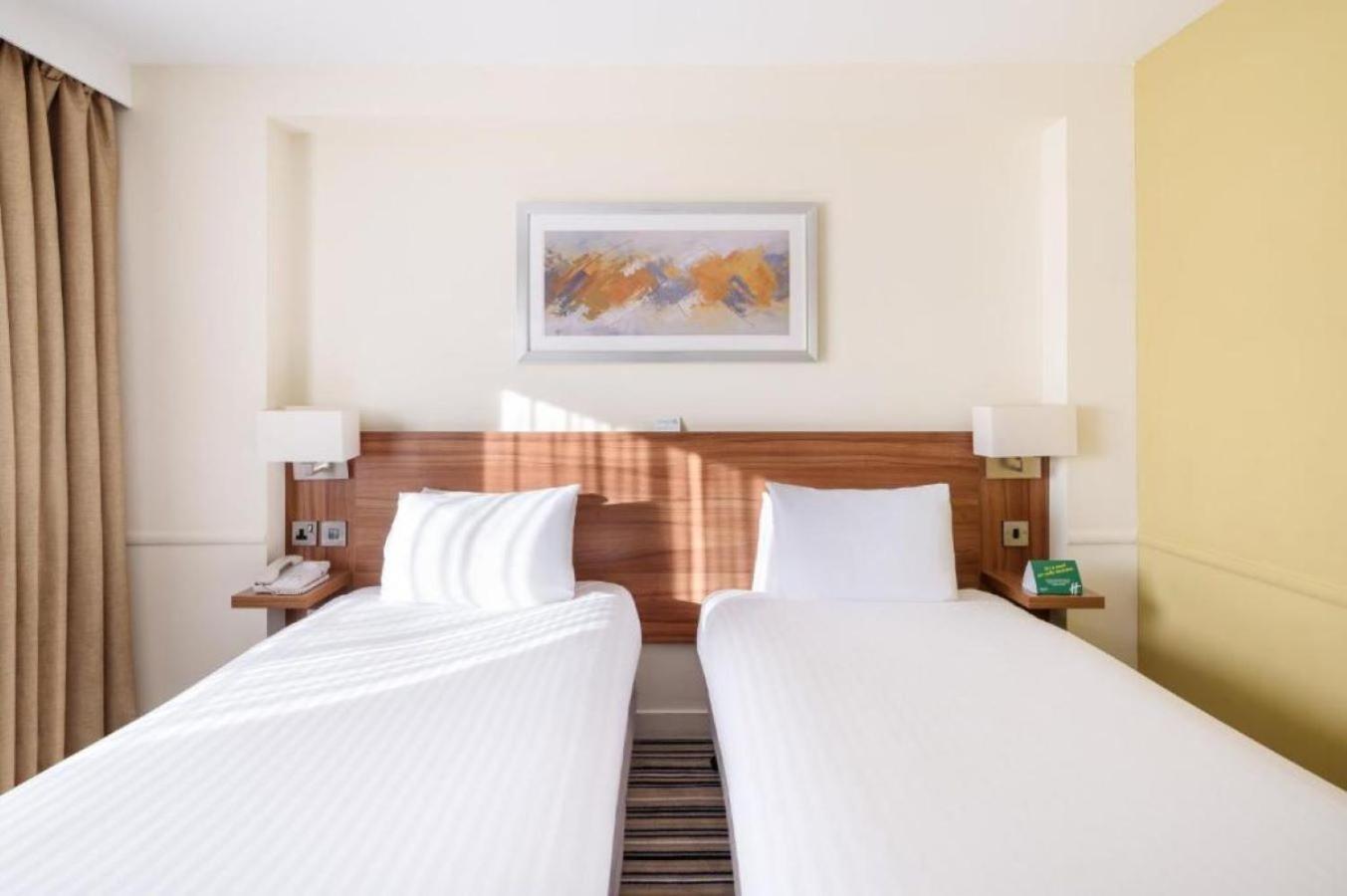Holiday Inn Rochester-Chatham By Ihg Bagian luar foto