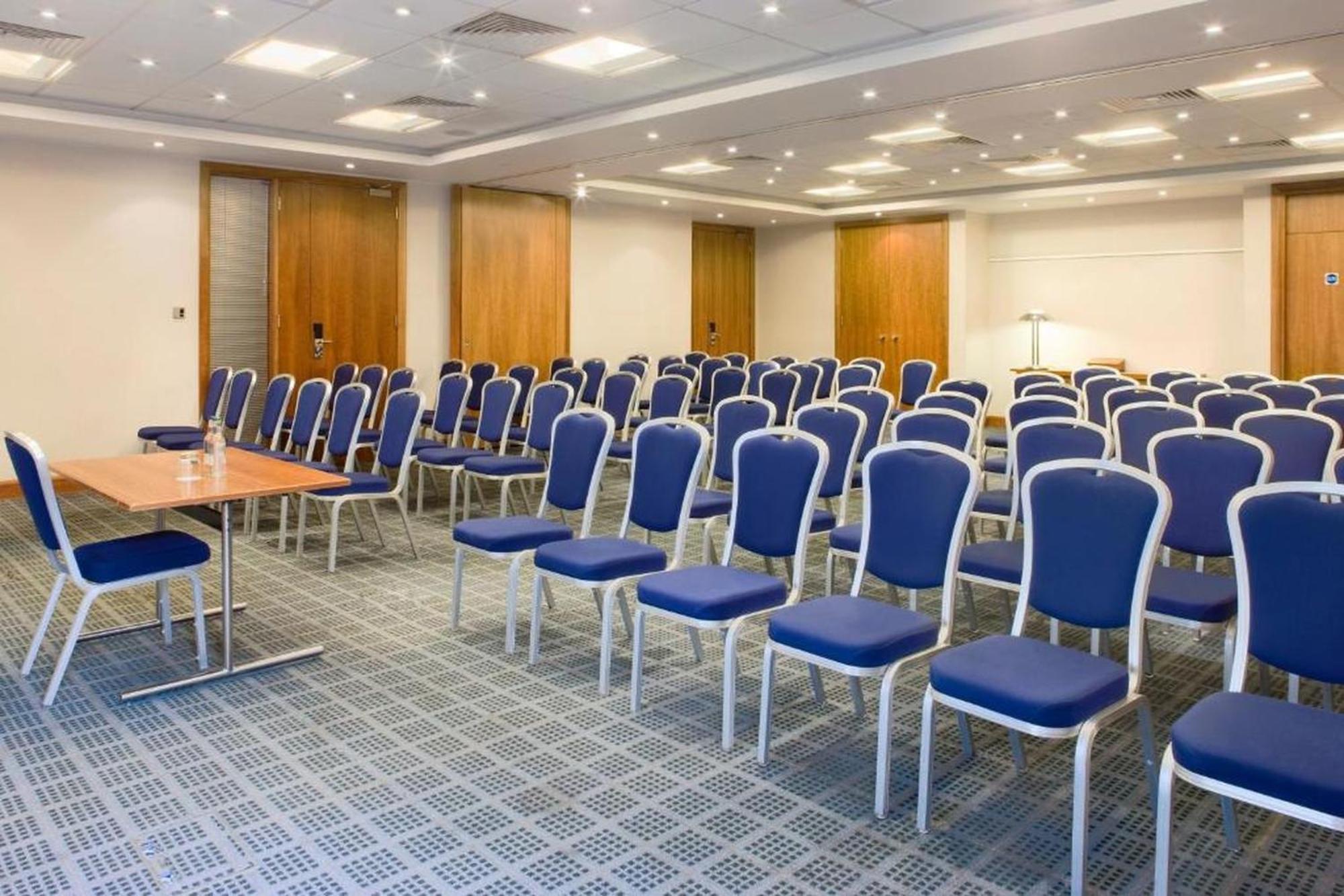 Holiday Inn Rochester-Chatham By Ihg Bagian luar foto